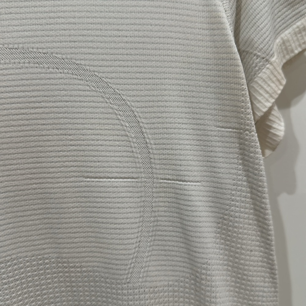 (6061) 🍋 LULULEMON RUN: Swiftly Tech Short Sleeve Crew Sz 10 **LOVED - Picture 7 of 10
